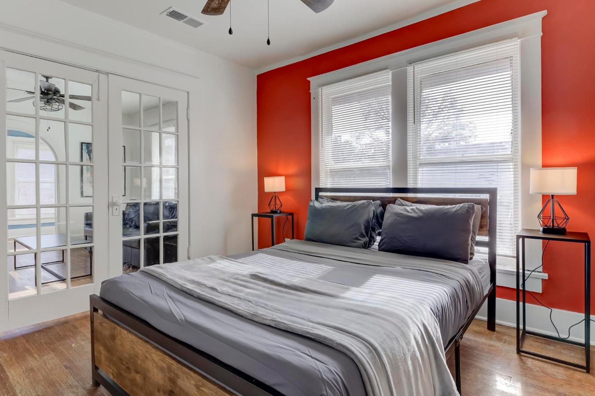 Charming Cooper-Young Flat In The Heart Of Memphis Luaran gambar