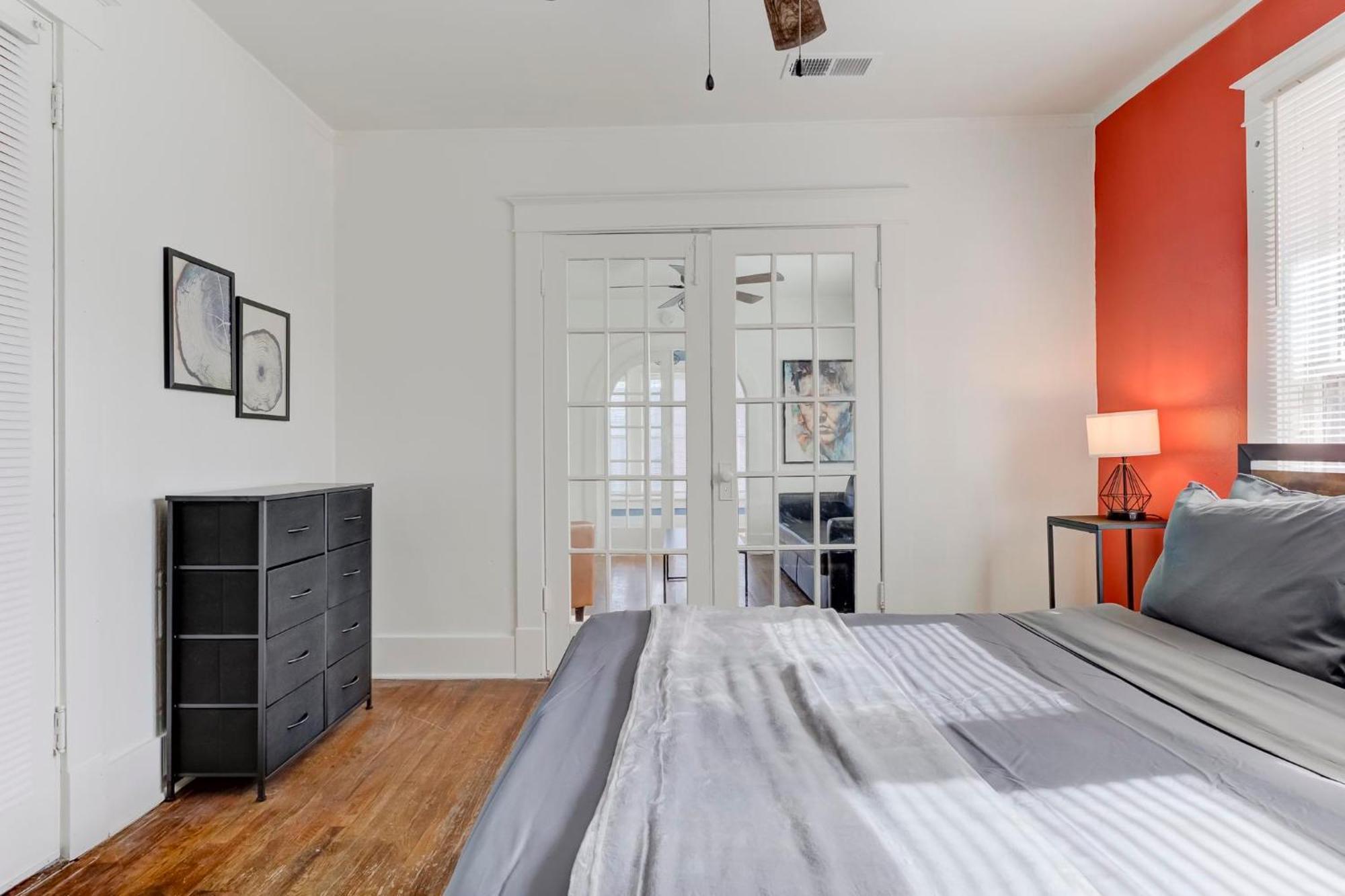 Charming Cooper-Young Flat In The Heart Of Memphis Luaran gambar