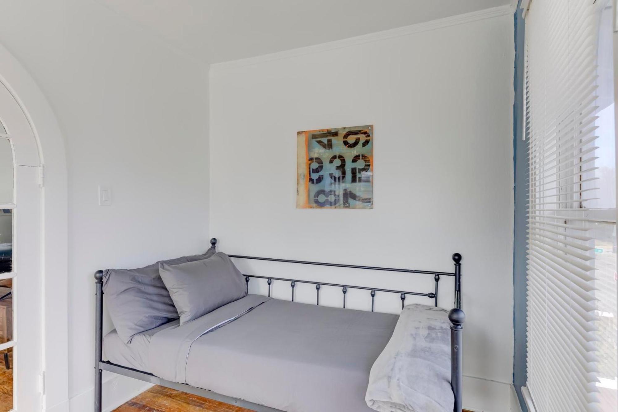 Charming Cooper-Young Flat In The Heart Of Memphis Luaran gambar